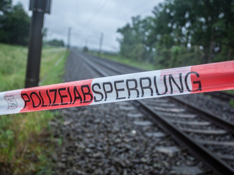 Bahn_Polizeisperrung