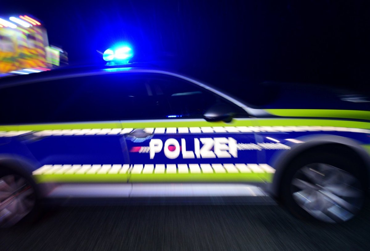 polizei Thüringen Ziegenrück  Saale-Orla-Kreis Schüsse Polizei Streifenwagen blaulicht nacht