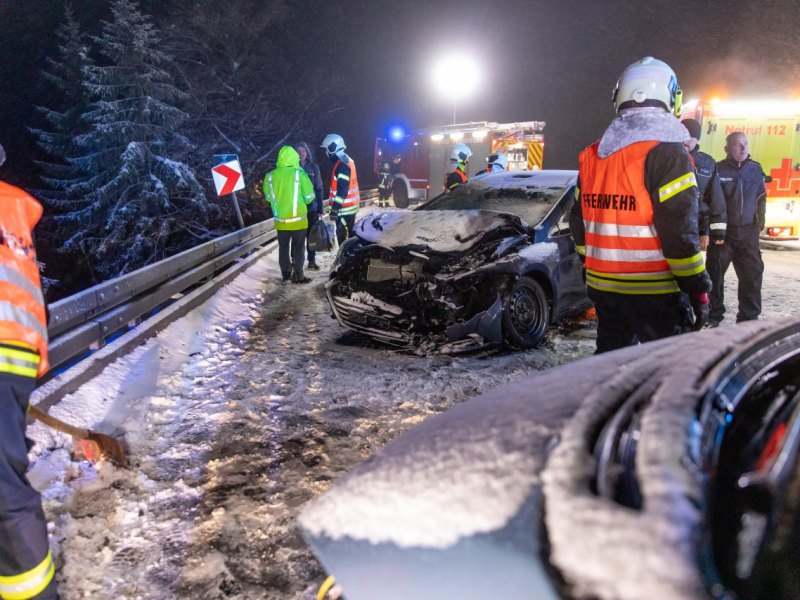 unfall schnee thüringen oberhof zella mehlis