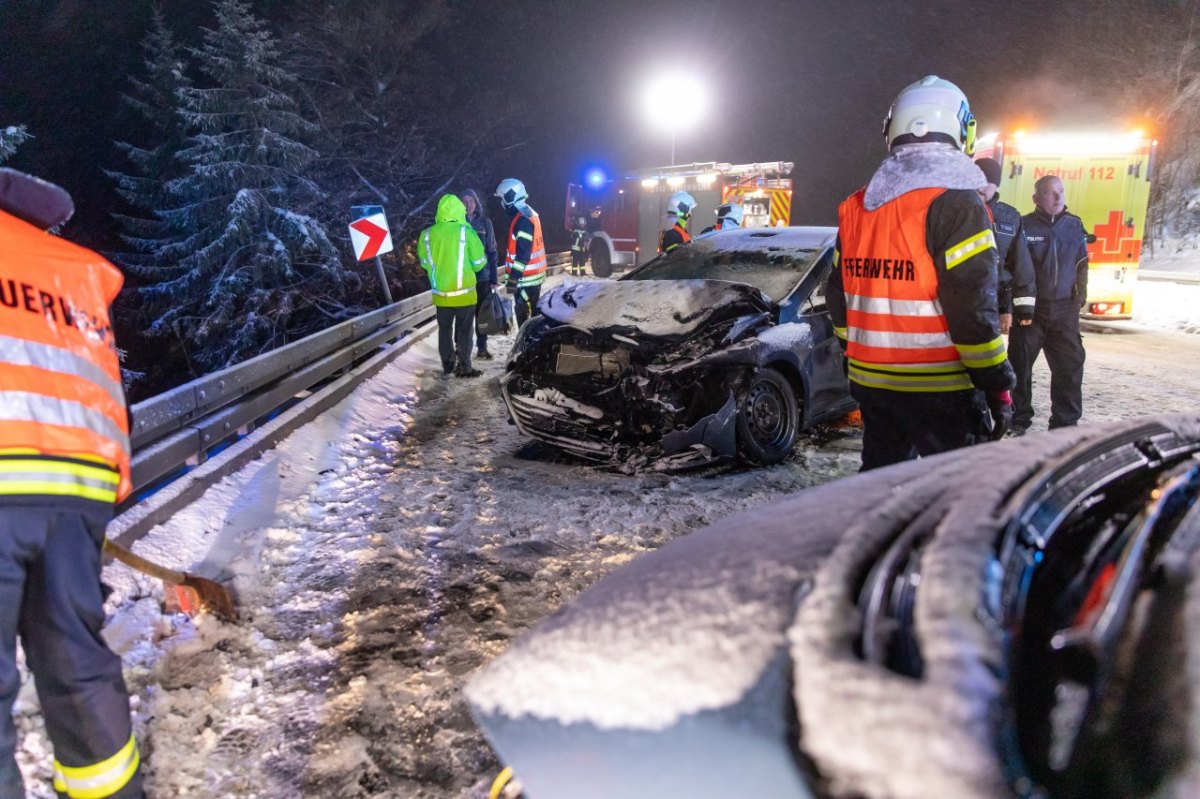 unfall schnee thüringen oberhof zella mehlis