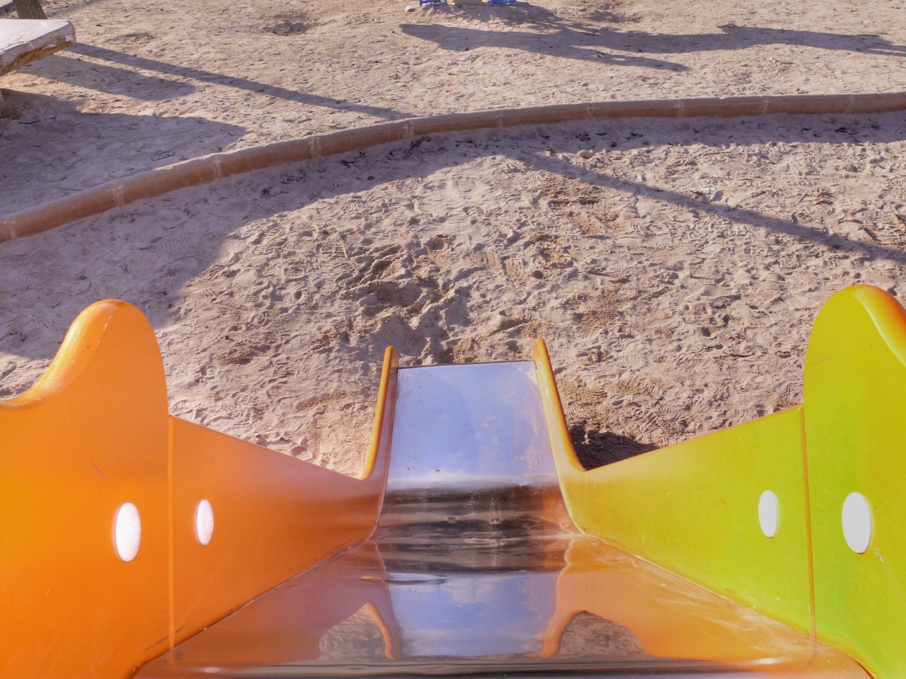 Teilnehmer einer mutmaßlichen Swingerparty sollen in Gera Geschlechtsverkehr auf einem Kinderspielplatz gehabt haben. (Symbolbild)