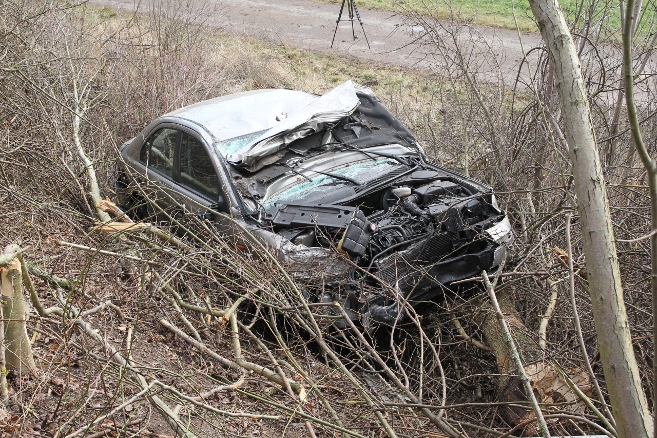 Auf der A38 bei Nordhausen ist ein Mann von der Fahrbahn abgekommen. 