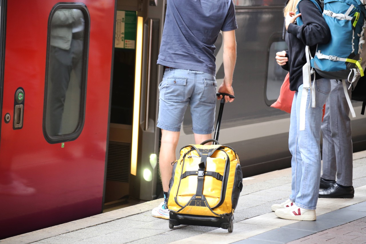 Auf der Bahnfahrt von Erfurt nach Dresden lernte Luca die Unbekannte kennen. (Symbolbild)