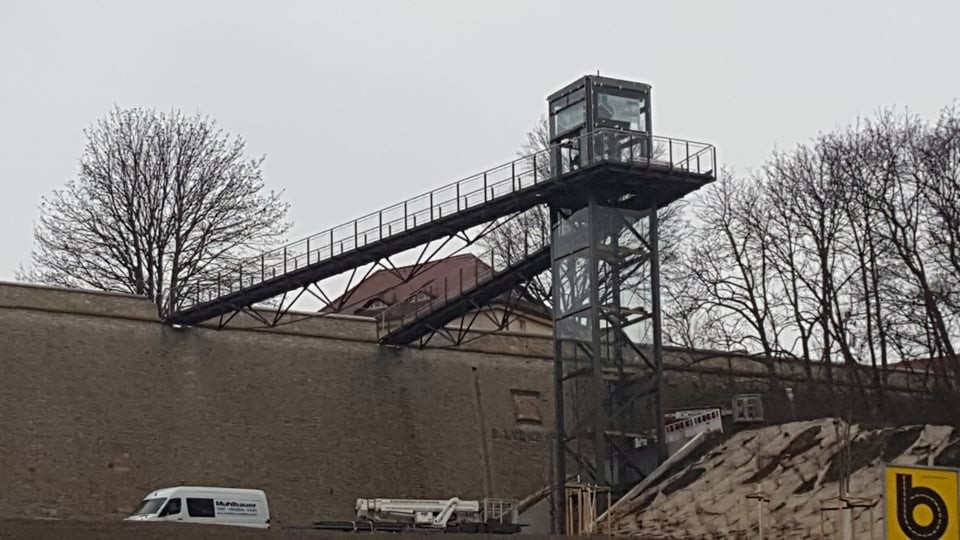 Der Skywalk in Erfurt wird nichts für schwache Nerven.