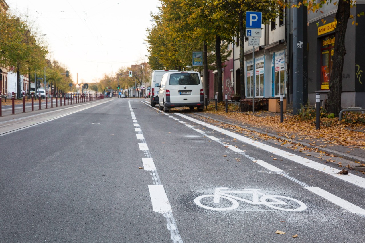 Eine Straße in Erfurt wirft Fragen auf. (Symbolbild)