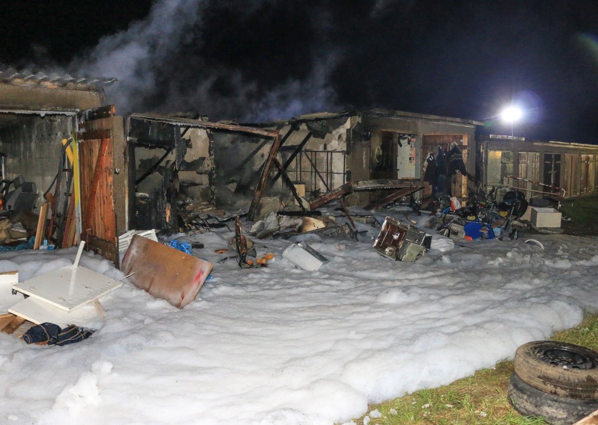 Feuer im Garagenkomplex in Arnstadt