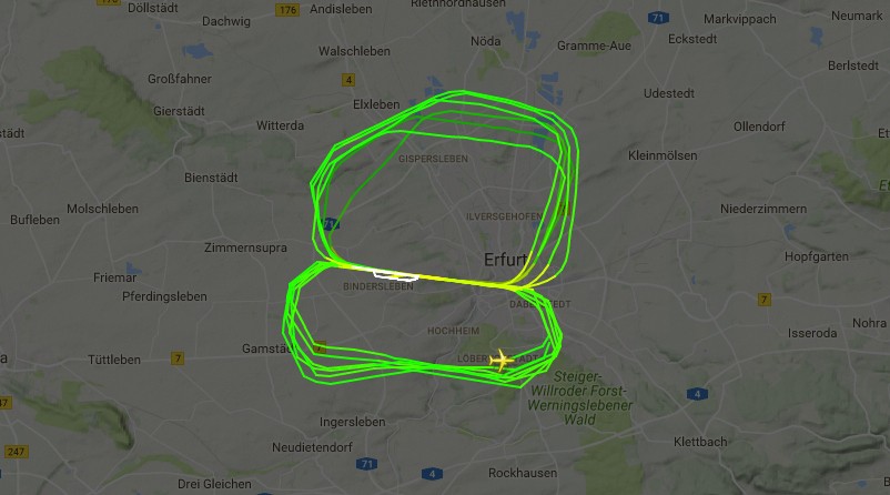 Die Boeing 737 der Germania Airline war am Dienstag (30.05.2017) für Trainingsflüge im Erfurter Luftraum. Flightradar24 zeichnete die Route auf.