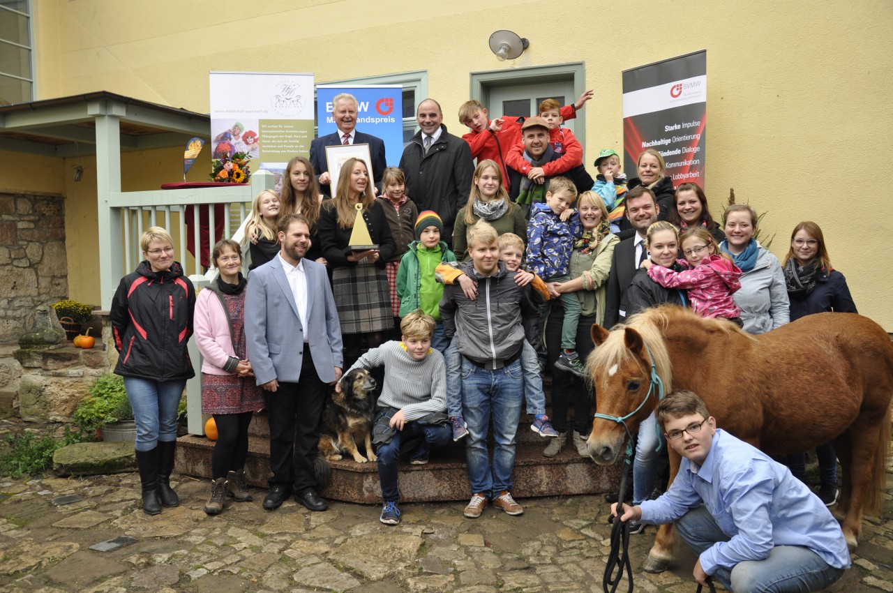 Bis zu 27 Kinder leben im Weberhof auf vier Häuser verteilt. Tiere sind ein wichtiger Bestandteil der pädagogischen Arbeit.