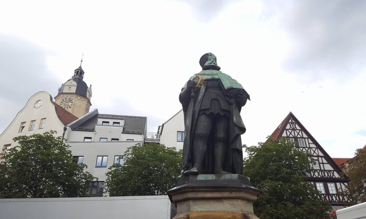 Hanfried Statue auf dem Marktplatz in Jena