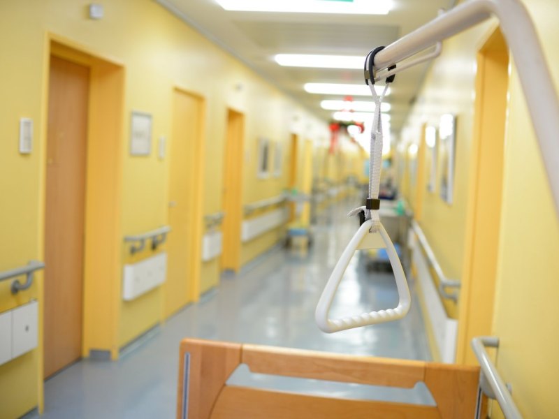 Hildburghausen Klinik krankenhaus Flur Gang Bett