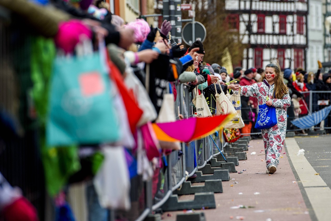 Das zweite Jahr in Folge wurde der Rosenmontagsumzug in Erfurt abgesagt. Corona und Krieg machen die Festlichkeiten unmöglich. (Archivbild)