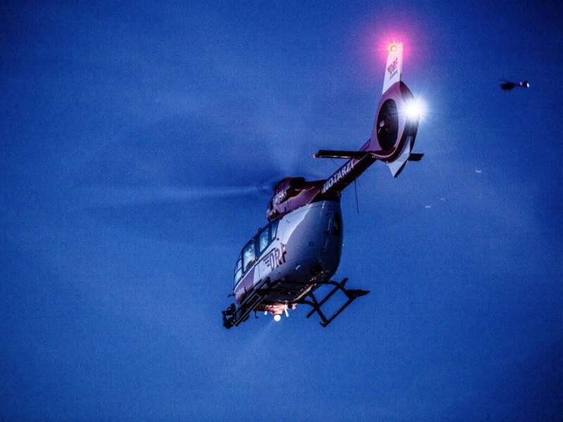 Rettungshubschrauber Nacht nachts