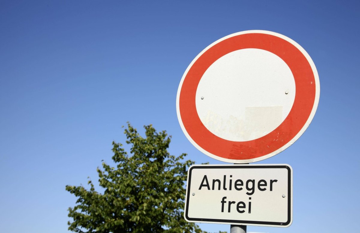 Schild Anlieger frei.jpg