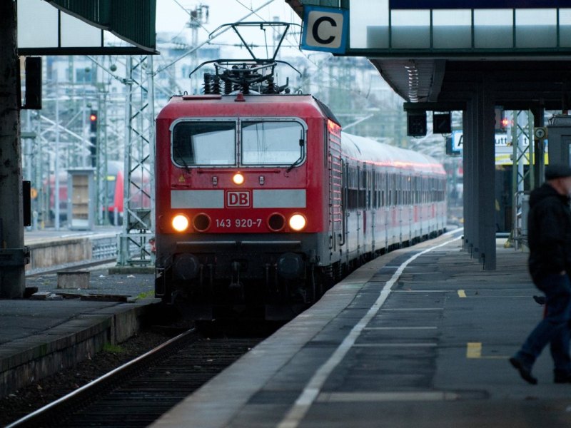 Symbolbild: Ein Regionalzug