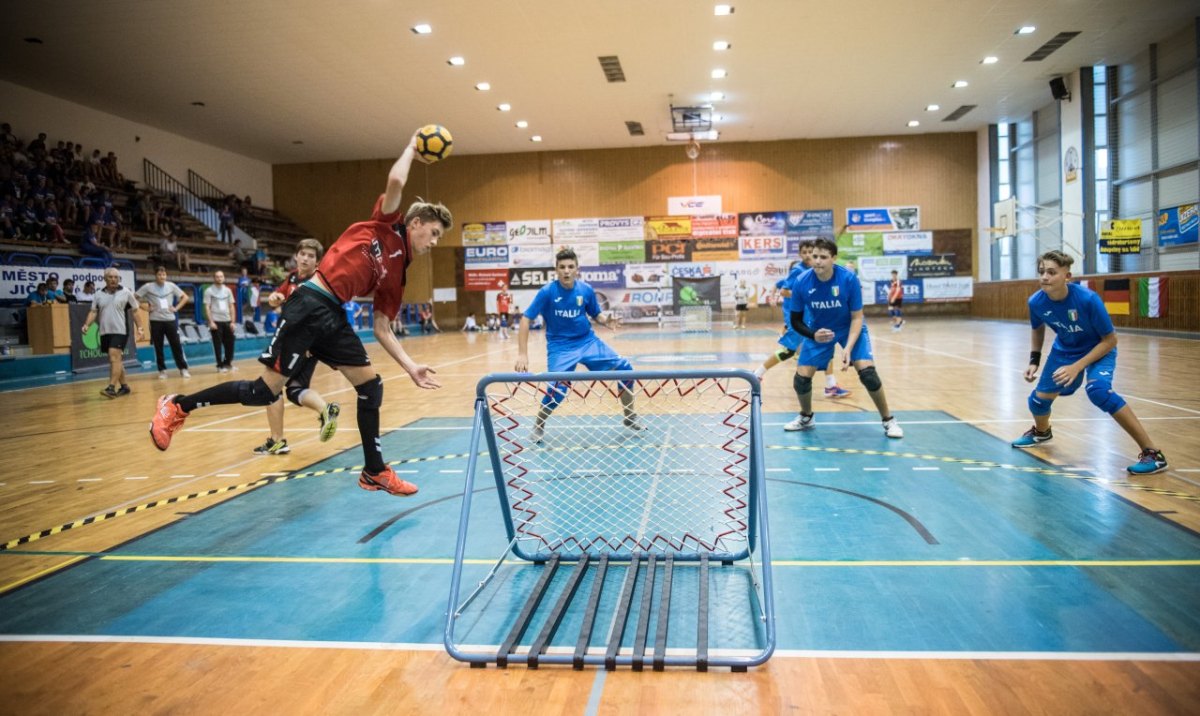 Tchoukball