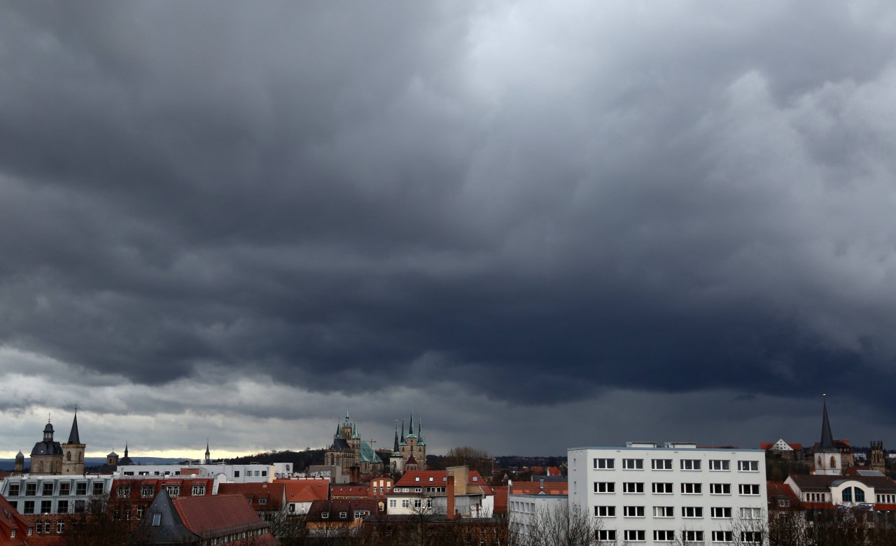 Heftige Gewitter rollen an in Thüringen. (Symbolbild)