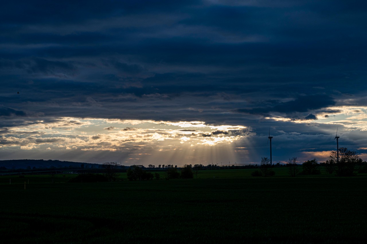 Ein Lichtblick am Ende des Tunnels soll es zum Wochenende geben - das Wetter in Thüringen wird endlich besser. (Symbolbild)