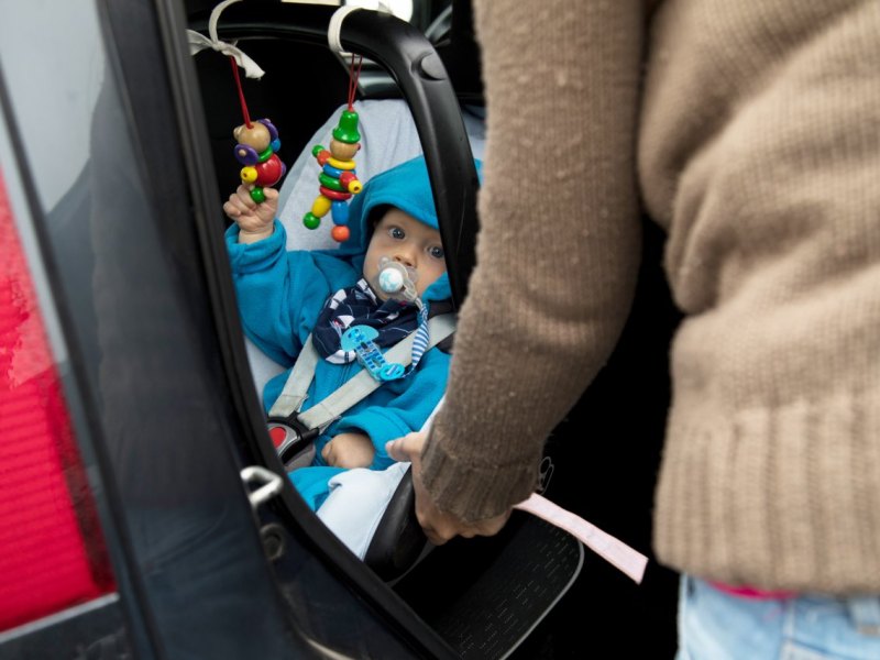 babyschale auto thüringen meiningen baby