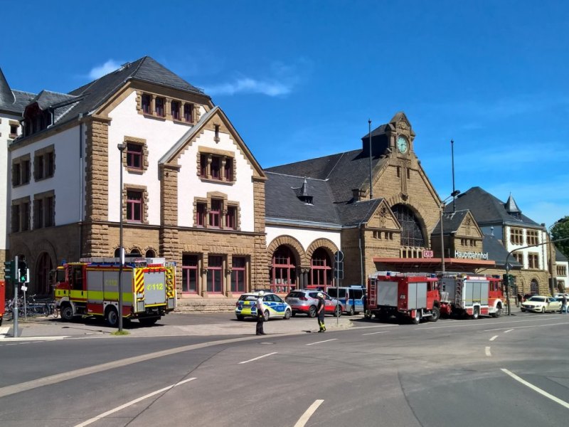 eisenach-hauptbahnhof-feuerwehr-ice