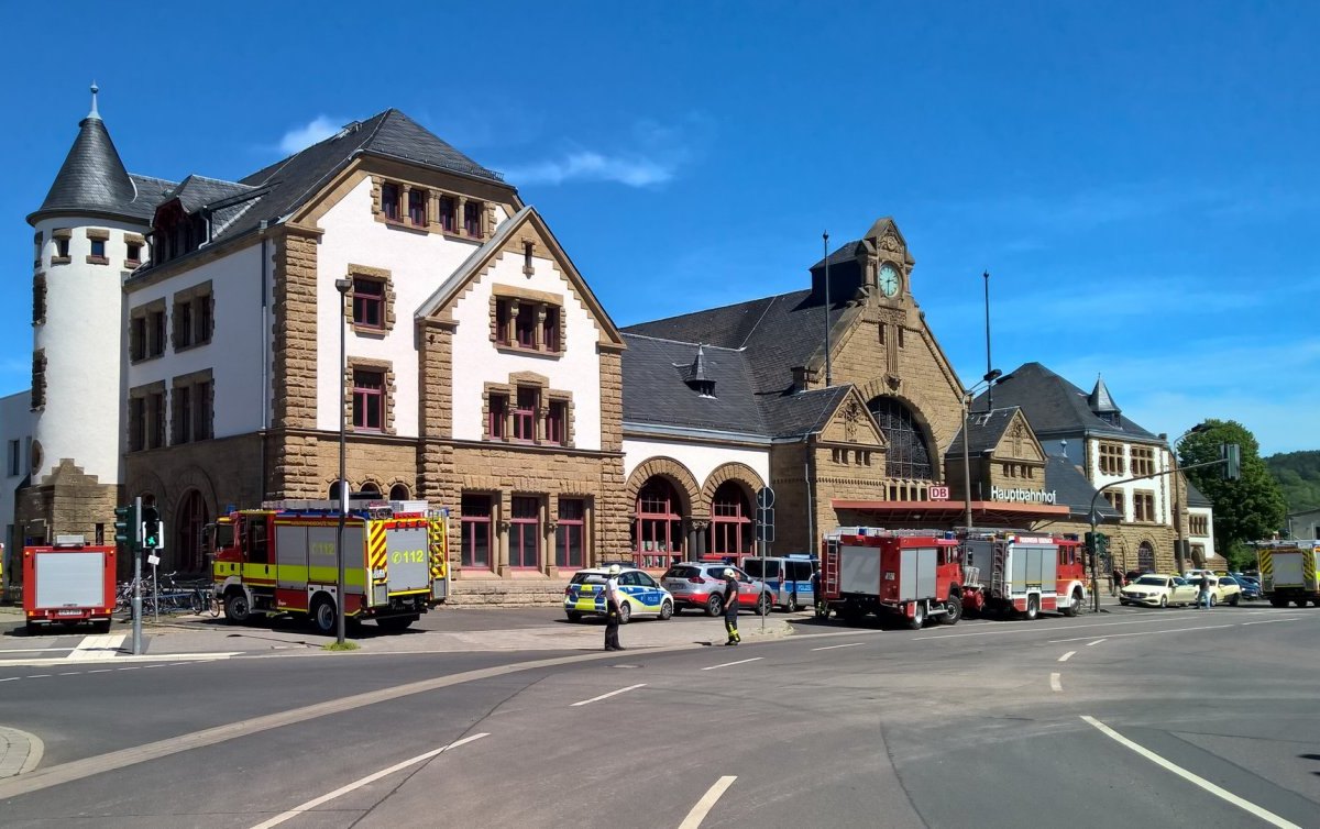 eisenach-hauptbahnhof-feuerwehr-ice