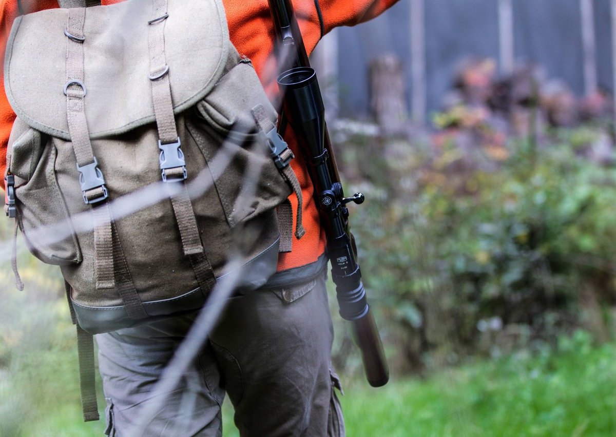 jäger wald thüringen gewehr