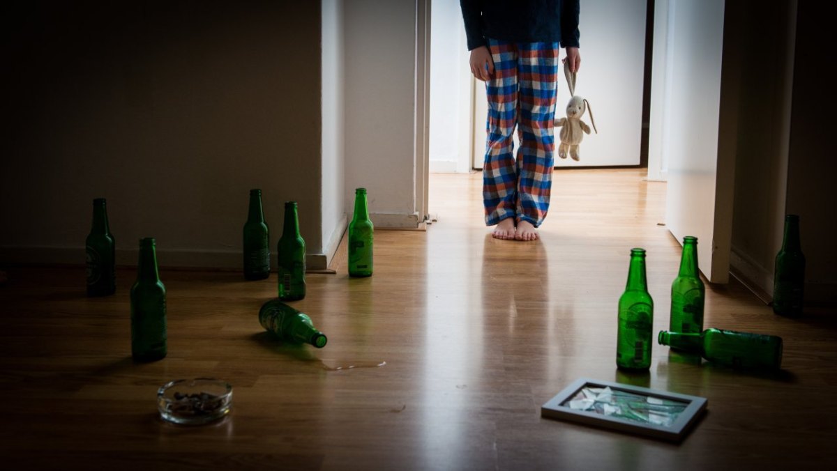 kind alkohol wohnung bier erfurt