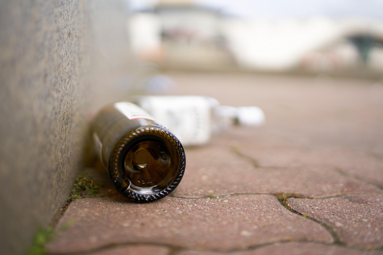 Anger in Erfurt: Sanitäter wollen einem Betrunkenen helfen. (Symbolbild) 