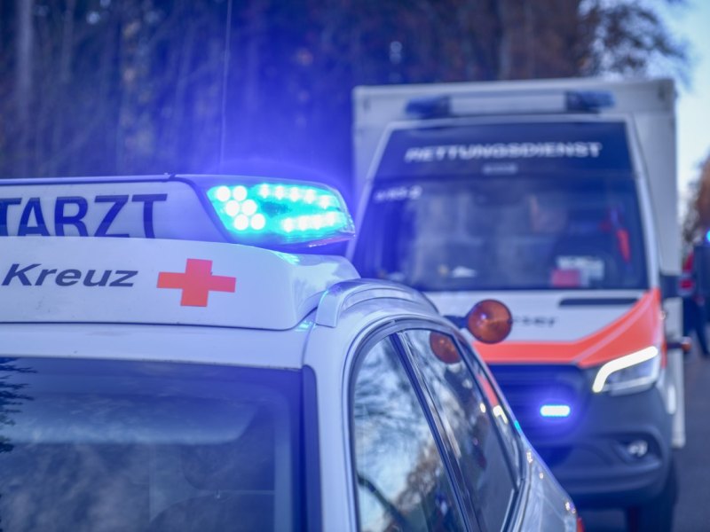 motorrad unfall thüringen blaulicht notarzt rettungswagen leutenberg gründau saalfeld rennsteig