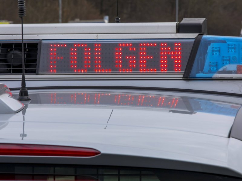 polizei folgen.jpg