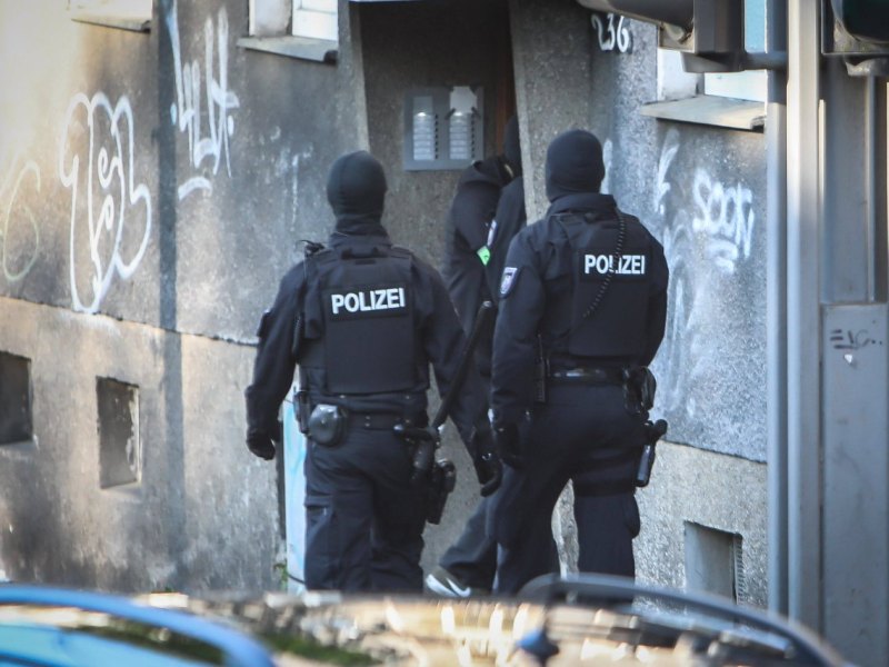 polizei razzia thüringen hass im netz hasskommentare nordhausen gera bka wiesbaden