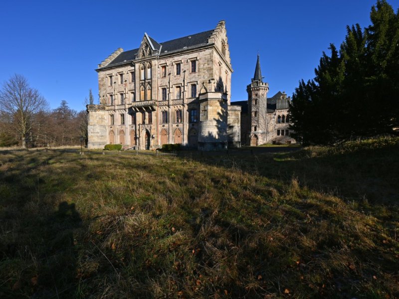schloss th (1).jpg