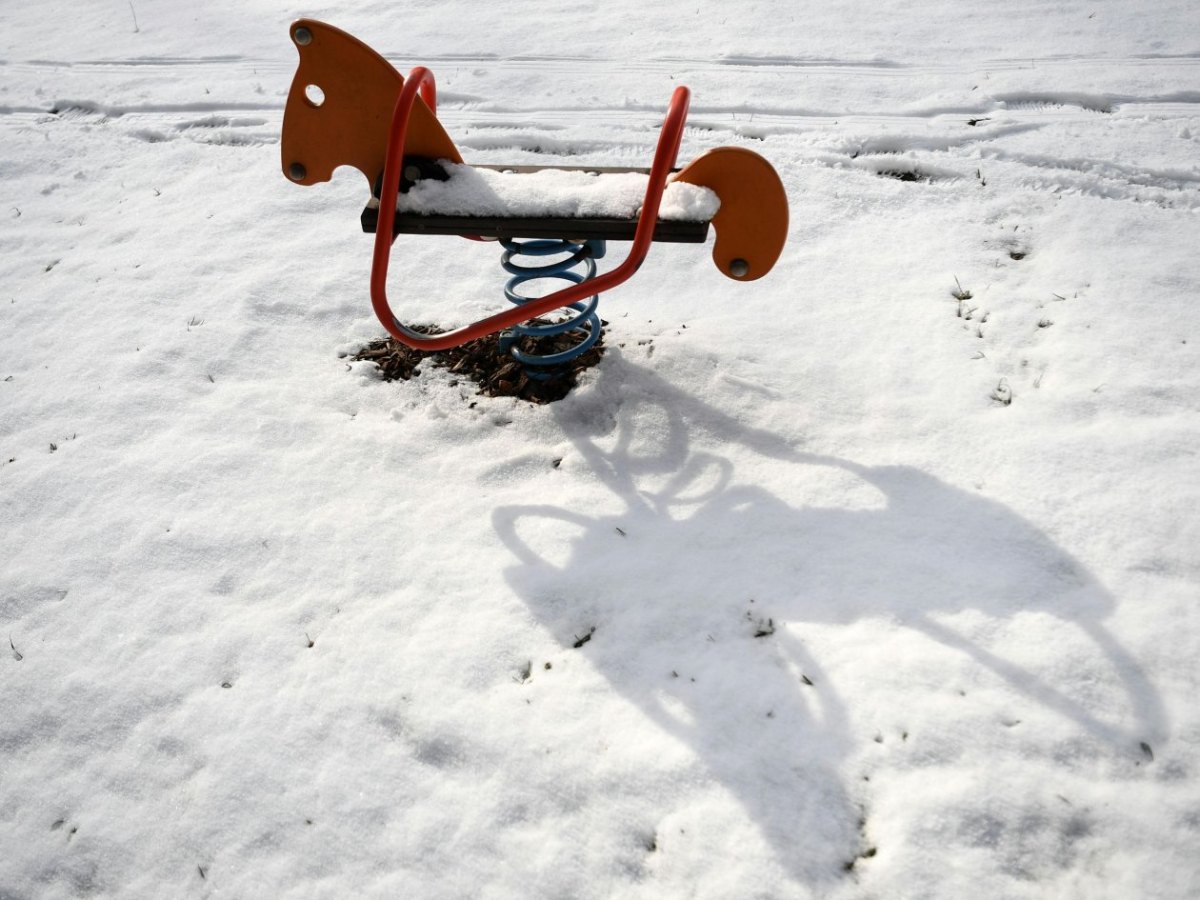 spielplatz erfurt winter schnee