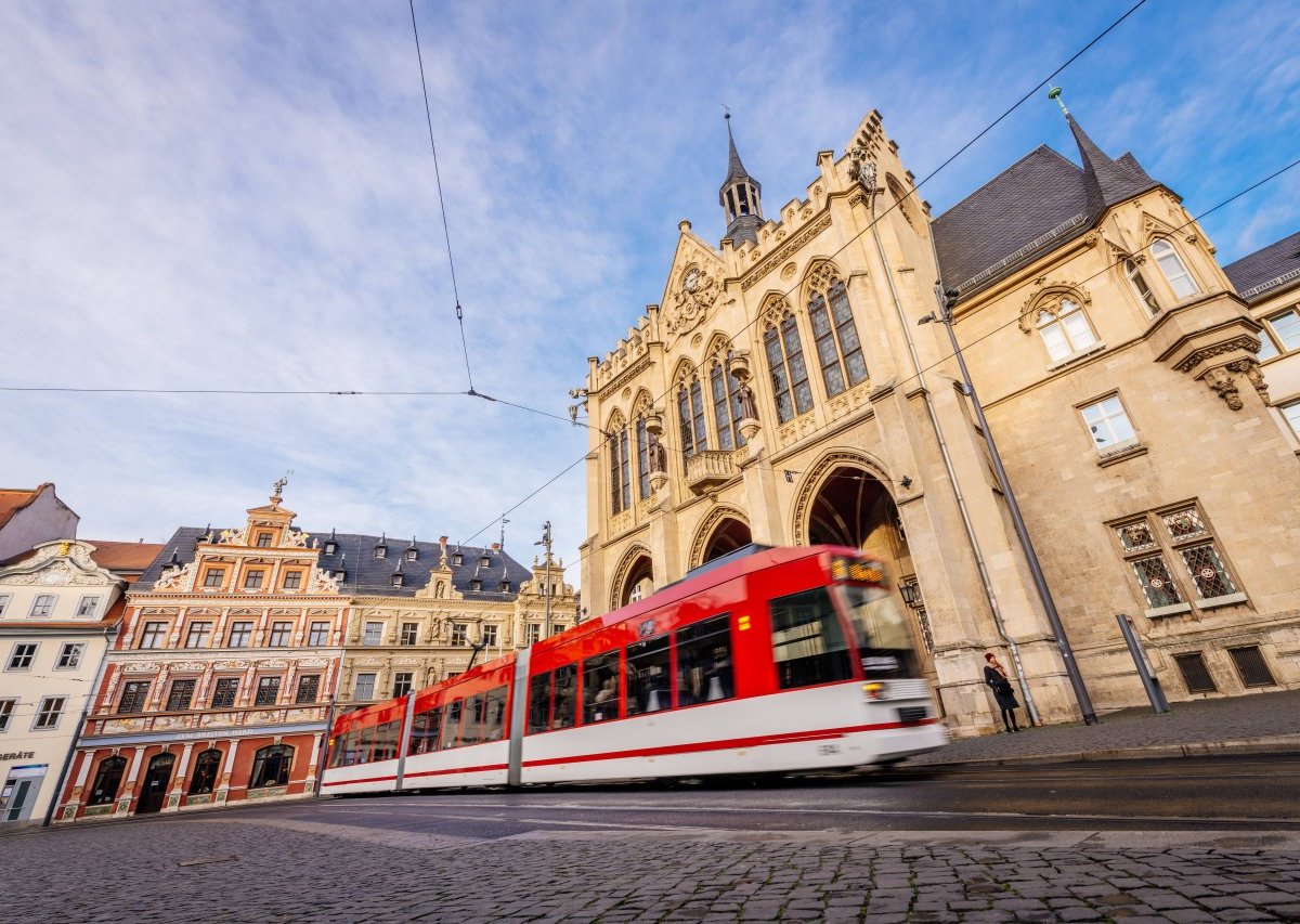 straßenbahn erfurt.jpg