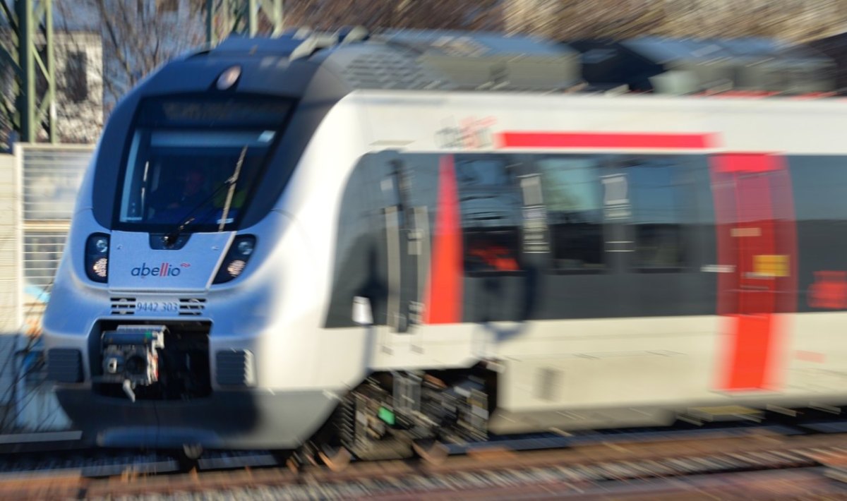 thüringen bahn.jpg