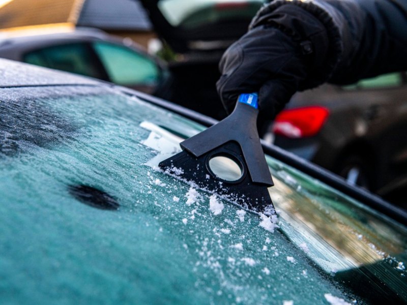 wetter frost scheibe.jpg