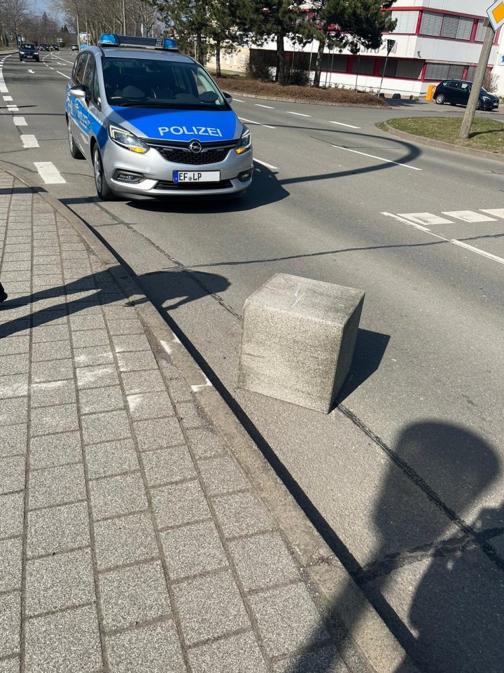 erfurt unfall stein.jpg