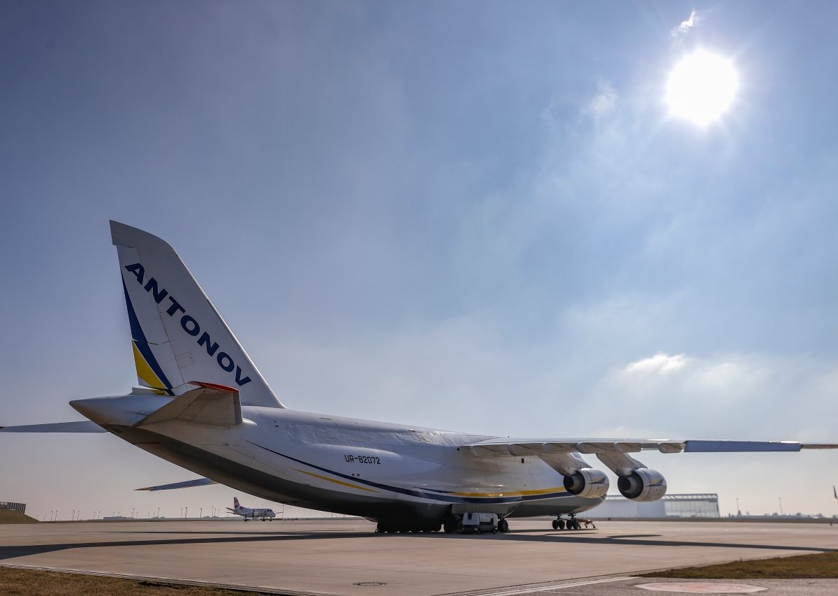 flughafen leipzig antonov airlines.jpg