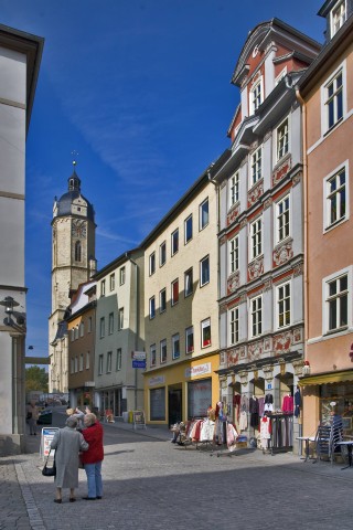 Neben der Stadtkirche Sankt Michael in der Saalstraße 1 war der Blumenladen Böhme in seiner Zeit zu finden. (Archivbild)