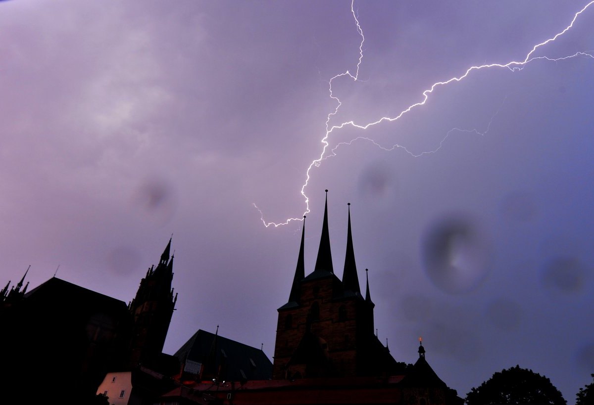 gewitter wetter thüringen erfort dom