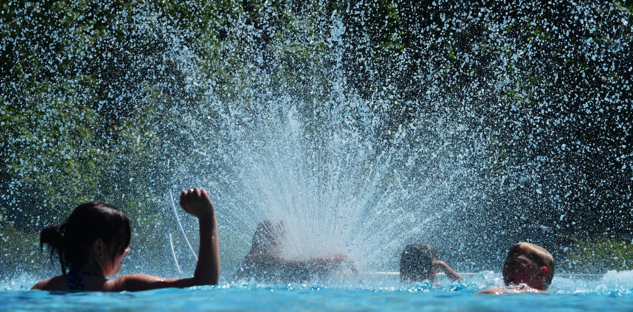 Schlechte Nachricht zum Ferienstart: Das Freibad Erfurt schränkt die Öffnungszeiten ein. (Archivbild)