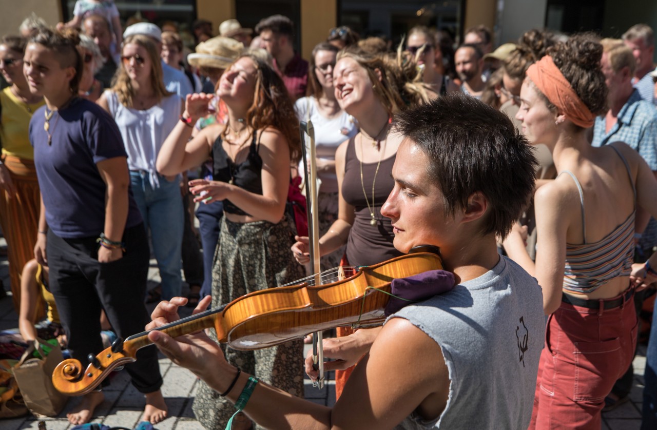 Über 18.000 Festival-Besucher wollen dieses Jahr in Rudolstadt das 30. Jubiläum feiern. (Symbolbild)  