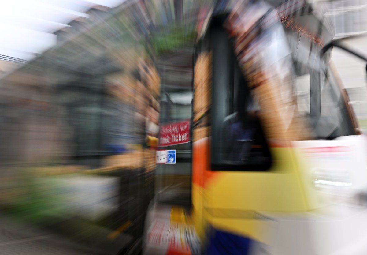 erfurt straßenbahn.jpg