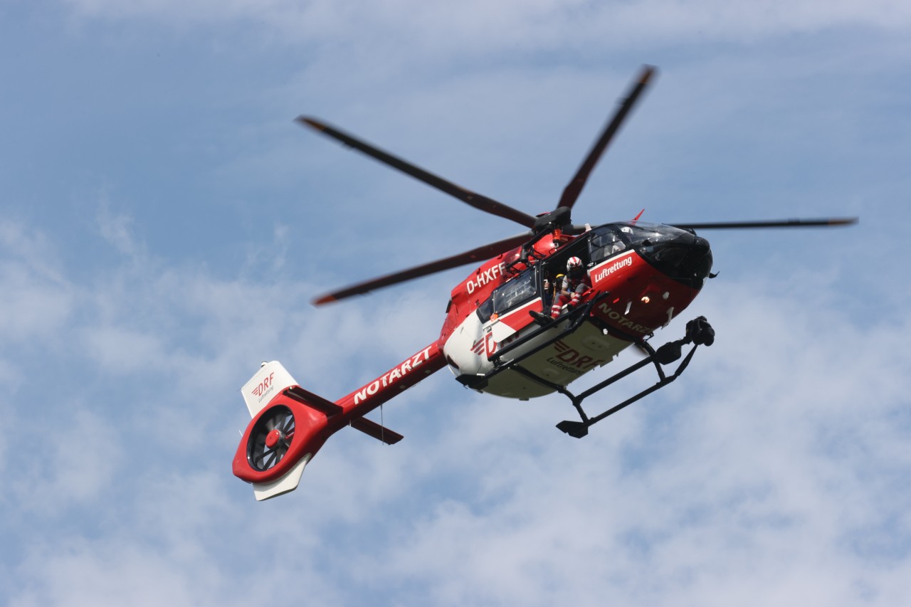 Nach dem Unfall im Saale-Orla-Kreis (Thüringen) war auch ein Rettungshubschrauber im Einsatz. (Symbolbild)