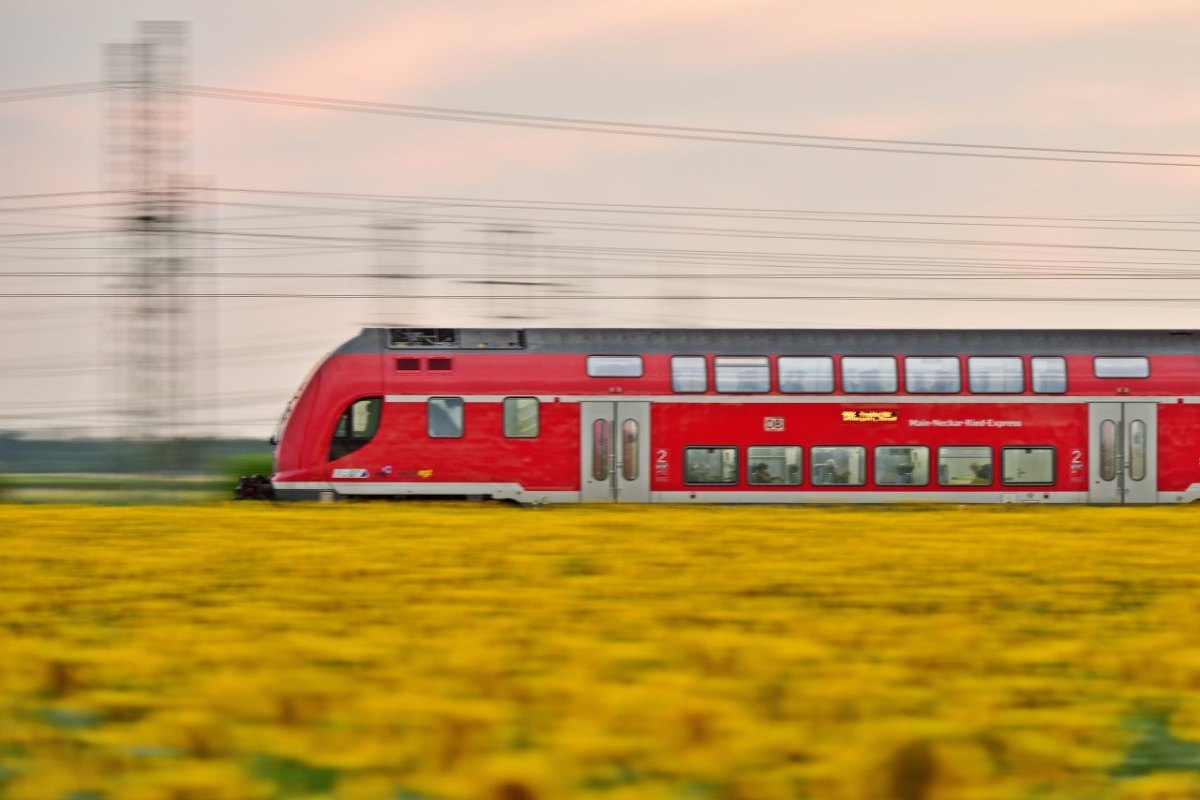 Deutsche Bahn in Thüringen.jpg