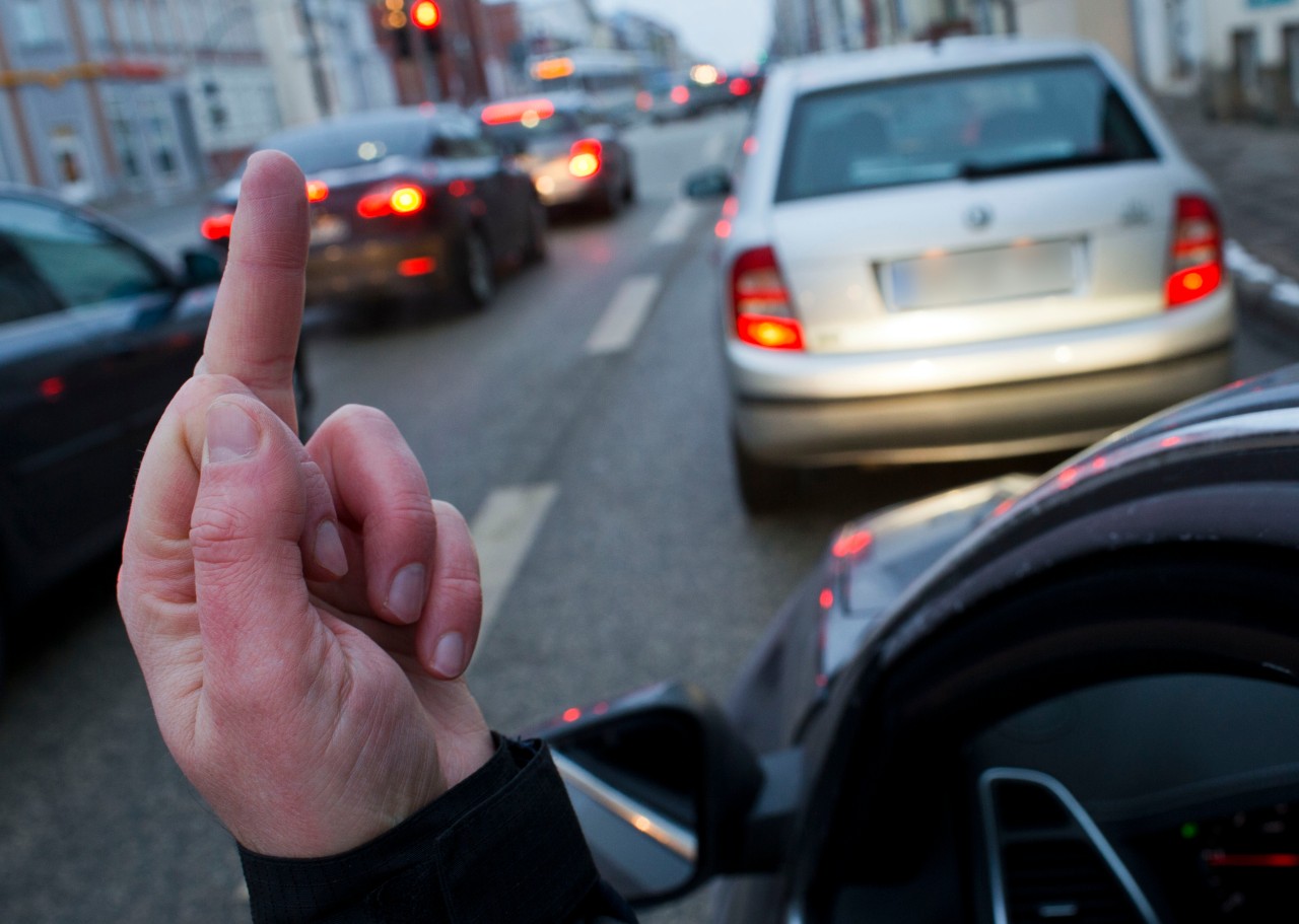 Ein streit zwischen Autofahrern ist in Jena so richtig eskaliert. (Symbolbild)