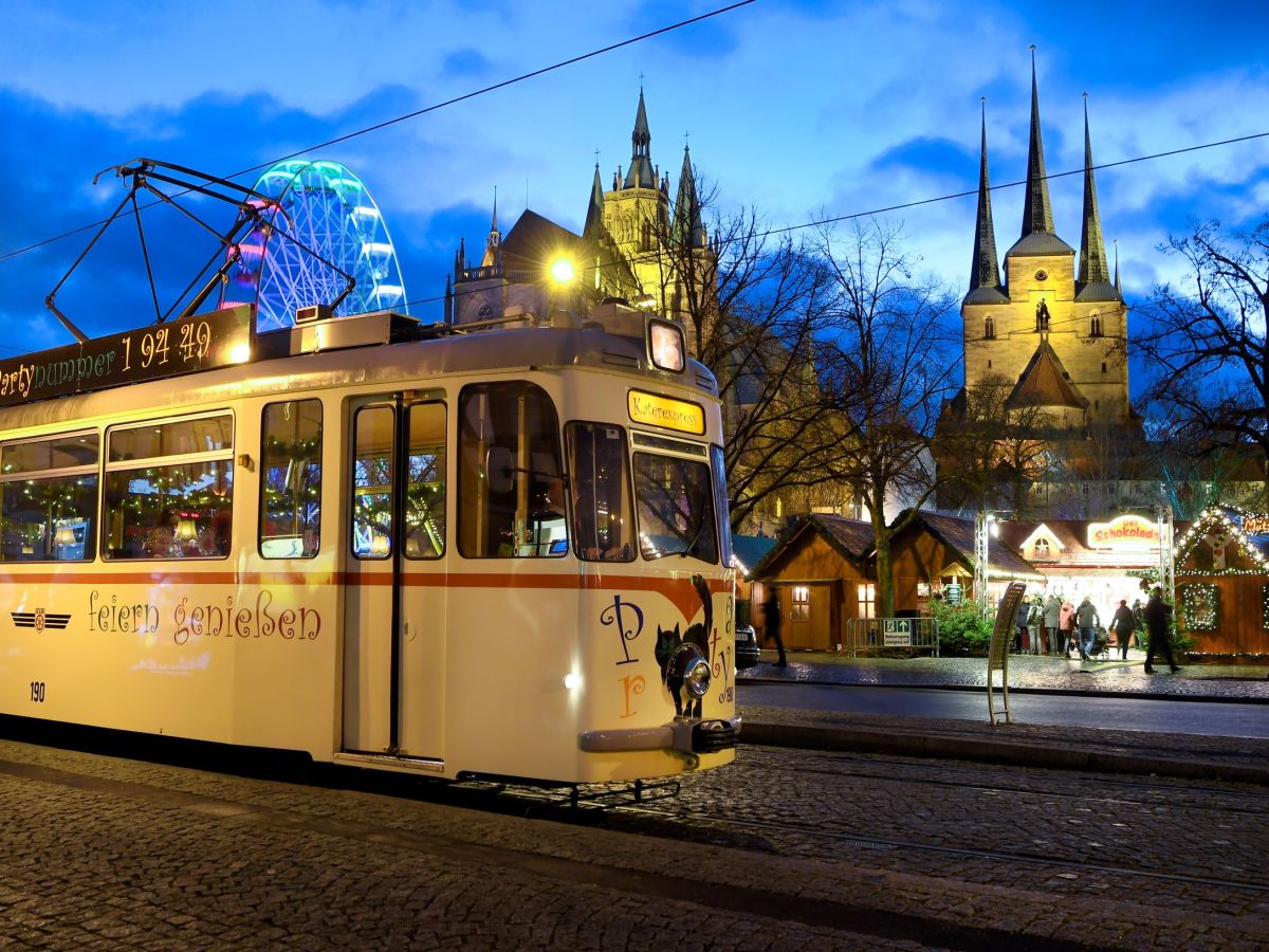Eine historische StraÃŸenbahn ist zurÃ¼ck auf Erfurts Schienen â€“ in besonderer Mission!