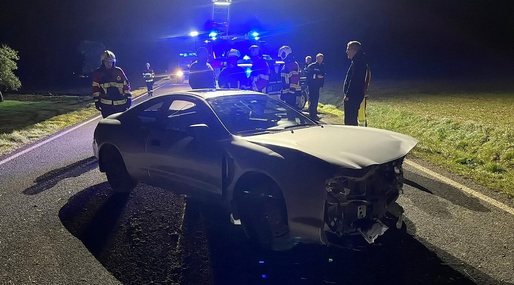 Thüringen Toyota steht mitten auf der Straße