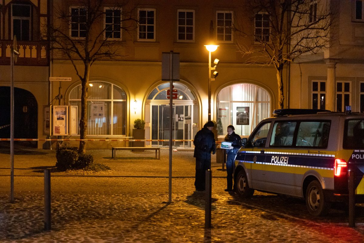 ThÃ¼ringen: Unbekannte sprengen Geldautomat in Schleusingen