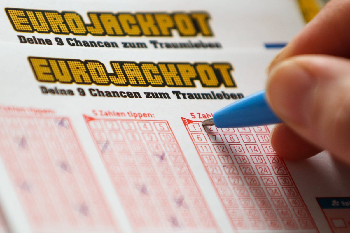 GlÃ¼ckwunsch! Ein Lotto-Spieler aus ThÃ¼ringen hat beim Eurojackpot eine fette Summe abgerÃ¤umt. TatsÃ¤chlich ist der Gewinn besonders...