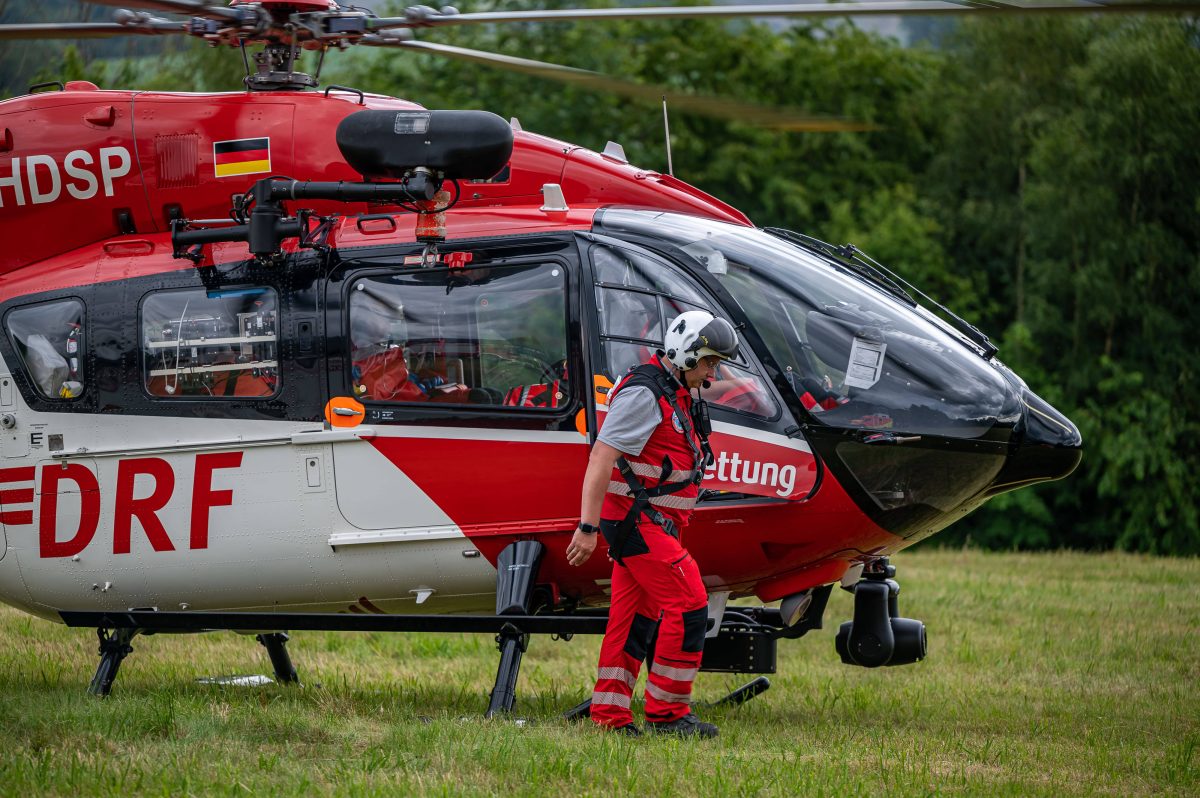 Ein Motorradfahrer hat in ThÃ¼ringen einen Trecker Ã¼berholen wollen. Dann kam es zum tÃ¶dlichen Drama.